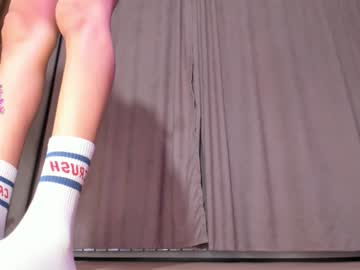 girl
        hi_miki cam image #4575902