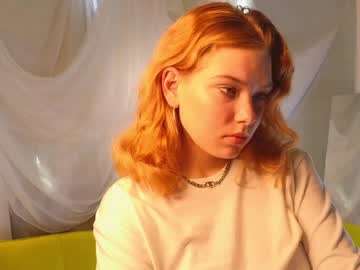 girl
        rowenabyron cam image #2877202