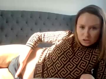 girl
        eatmypie69 cam image #1749571