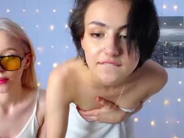 couple Webcam Girls Sex Thressome And Foursome with kayla_bennet