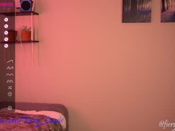 girl
        fiery_redhead cam image #1000916