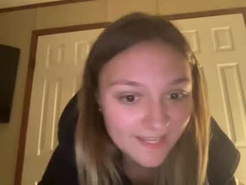 girl
        petite_m_glory cam image #1738106