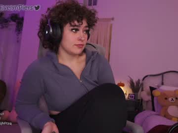 girl
        evelynpiers cam image #41869