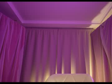 girl
        sophia_lean cam image #3048422