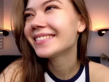 girl
        lil_babe_ cam image #1840352