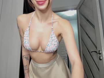 girl
        tootightwithbra cam image #3482515