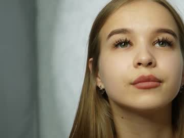 girl
        yeepshyy cam image #3163935
