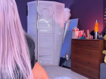 girl
        blush_mikki cam image #3689647