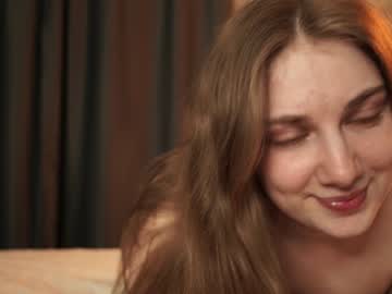 girl
        ammysky_ cam image #1242907