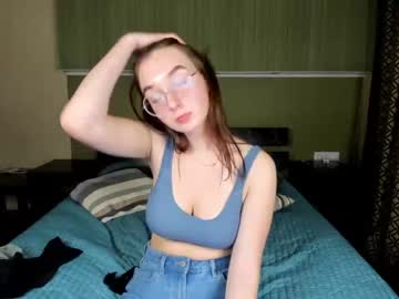 girl Webcam Girls Sex Thressome And Foursome with holly_be11