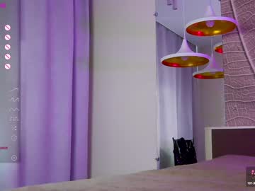 girl
        brightrays__ cam image #2944968