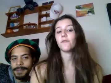 couple
        a_mariejuana69 cam image #1723645