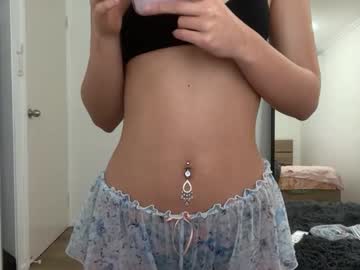 girl
        luvlivvyy cam image #4202928