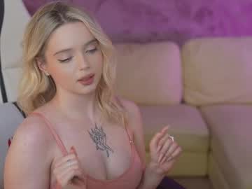 girl
        anabel054 cam image #4088928