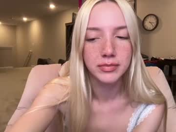 girl
        riababe cam image #1911413