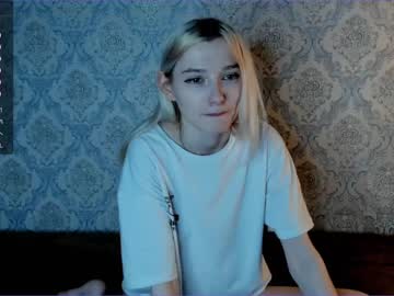 girl
        charityryan cam image #1729704