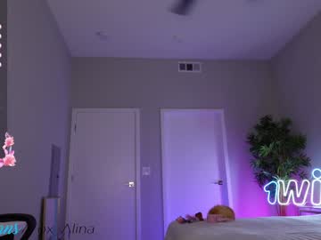 girl
        fox_alina cam image #3112340