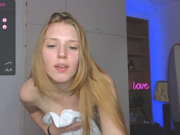 girl
        hichatur cam image #1869349