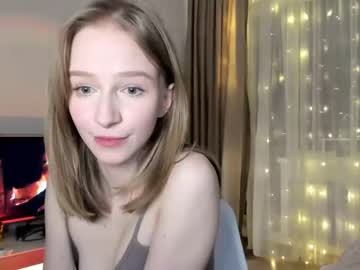girl
        happiness_s cam image #2032933