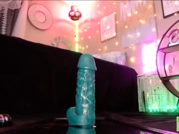 girl
        milf_lacey cam image #2443914