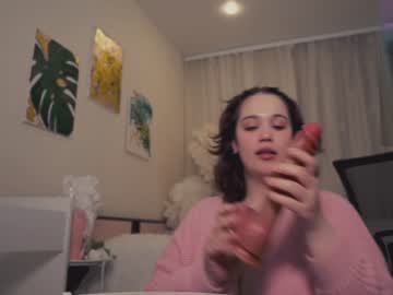 girl
        chery_lady22 cam image #2605722