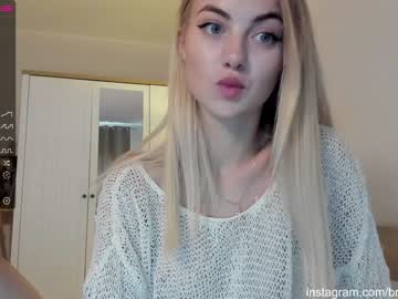 girl
        brilliantvictoria cam image #1509691