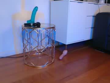 girl
        brookeluxx cam image #2306687