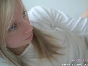 girl
        pureangeldolores cam image #1758619