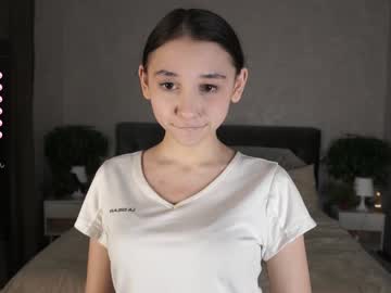 girl
        zarascarlett cam image #3977723