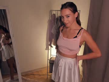 girl
        wave_of_happy_ cam image #1840213