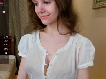 girl
        maryrogersa cam image #1615497