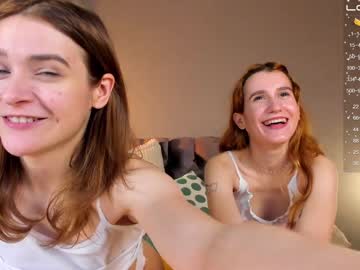 couple
        sansa_sally cam image #1859498