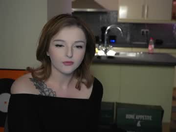 girl
        lucydelovely cam image #81401