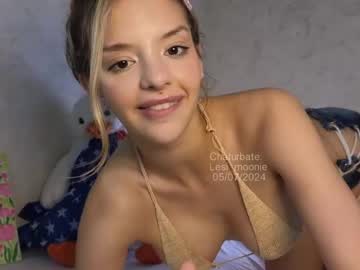 girl
        lesi_moonie cam image #3017286