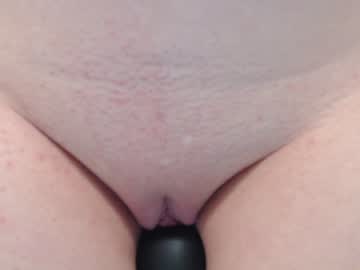 girl
        sensitive__lady cam image #1986926