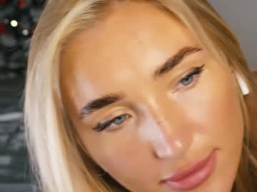 girl
        beanco_ cam image #3853726