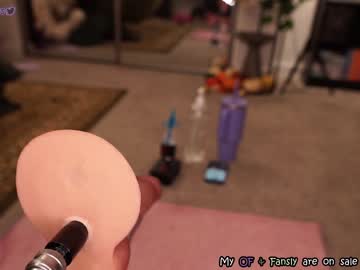 girl
        evelynpiers cam image #1934260