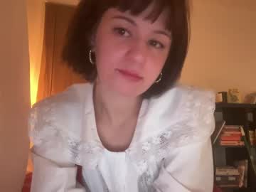 girl
        olive__nextdoor cam image #1145174