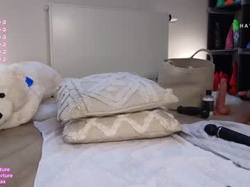 girl
        hayleex cam image #2441952