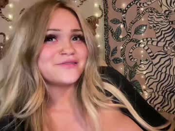 girl
        ari_02 cam image #1666821