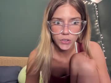 girl
        oliviahansleyy cam image #2809632