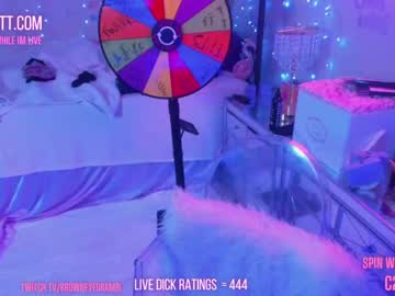 girl
        butterybubblebutt cam image #934879