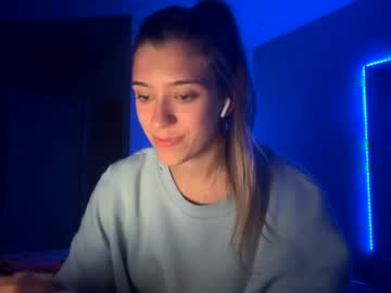 girl
        ameliarustova cam image #1063095
