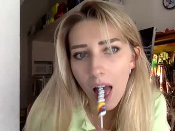 girl Webcam Girls Sex Thressome And Foursome with athenaskisses1