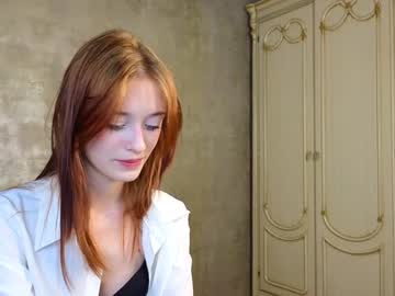 girl
        wiloneakerley cam image #3122335