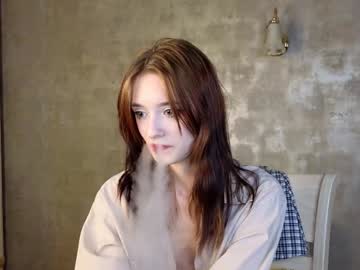 girl
        wiloneakerley cam image #3161323