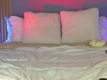 girl
        ashley_ospino cam image #4141598