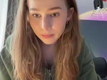 girl
        whoisalisa cam image #3213572