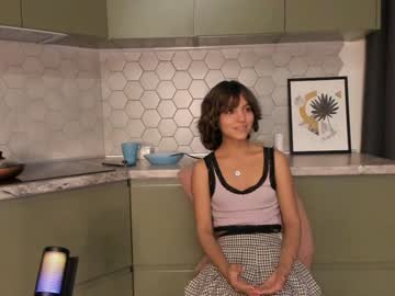 girl
        lenaelisabeth cam image #2067772