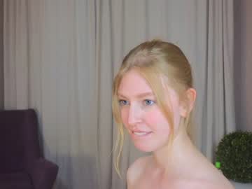 girl
        edytdevon cam image #2718277